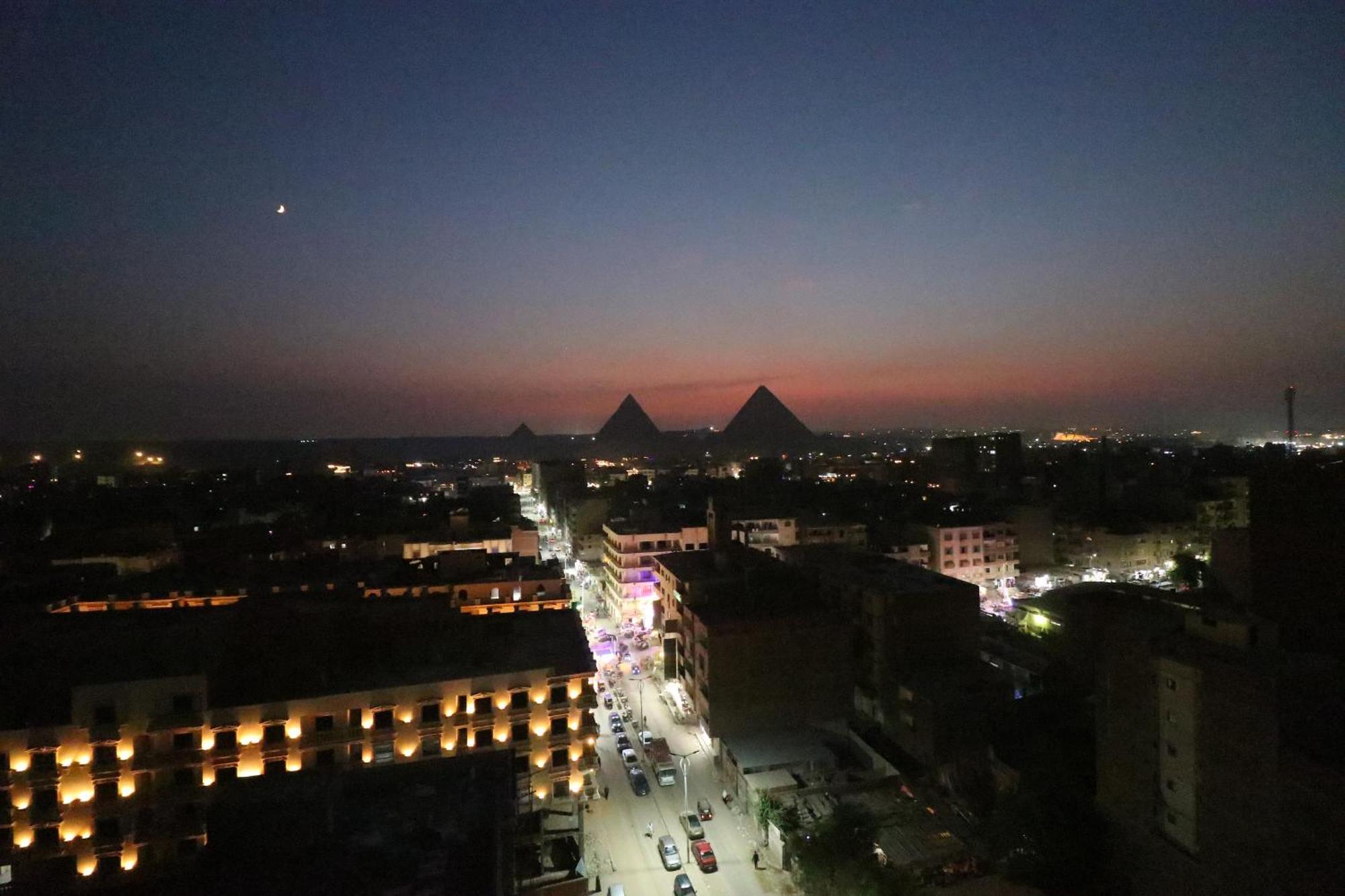 Pyramids Skyline Hotel Cairo Kafret el-Gabal Exterior foto